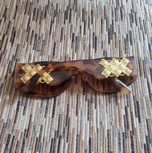 Vintage Sunglasses - Picture 1 of 13